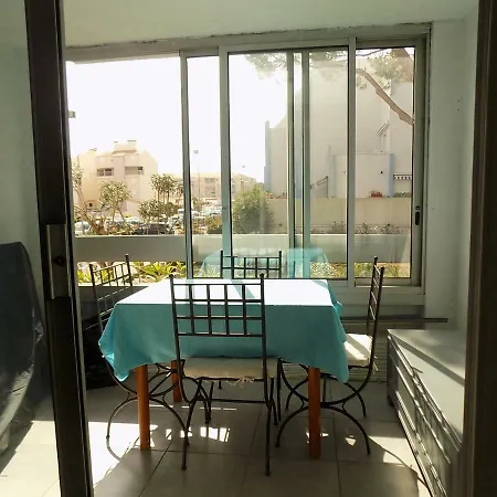 Grau Du Roi Floralies Ii Proche Parking Le Grau-du-Roi